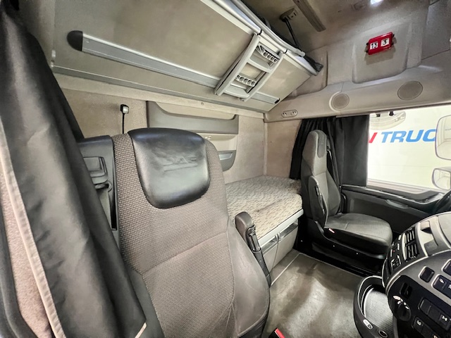DAF XF 460 4×2 Super Space Cab Tractor Unit