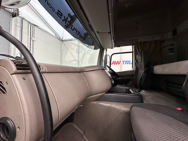 DAF CF85 460 6×2 Midlift Tractor Unit