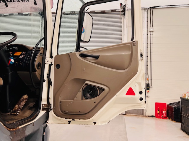 DAF CF85 360 8×4 Day Cab Hookloader Manual