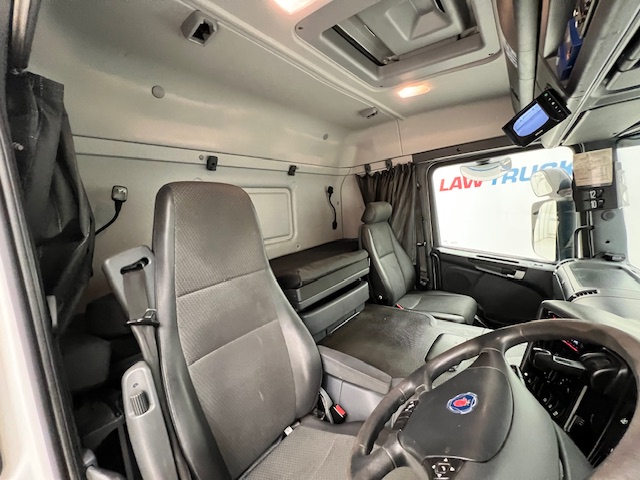 Scania P250 4×2 Sleeper Cab Fridge Box