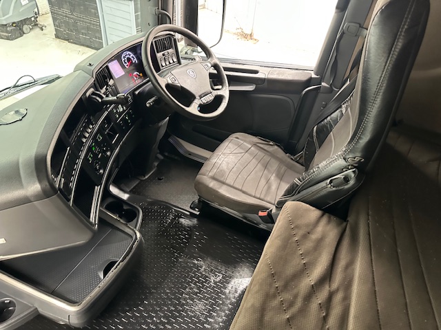 Scania R440 6×2 Midlift Topline Tractor Unit
