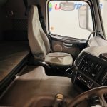 Volvo FM9 260 10 Tyre Sleeper Cab Curtainsider - thumbnail