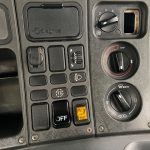 Scania 114 340 6×2 Sleeper Cab Beavertail - thumbnail