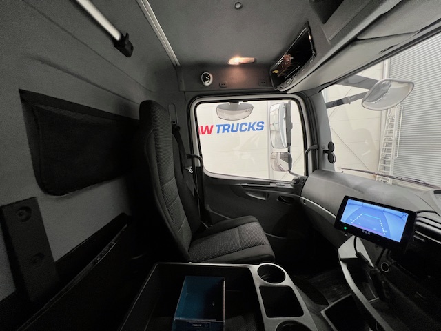 Mercedes Axor 1824 Day Cab Fridge Box