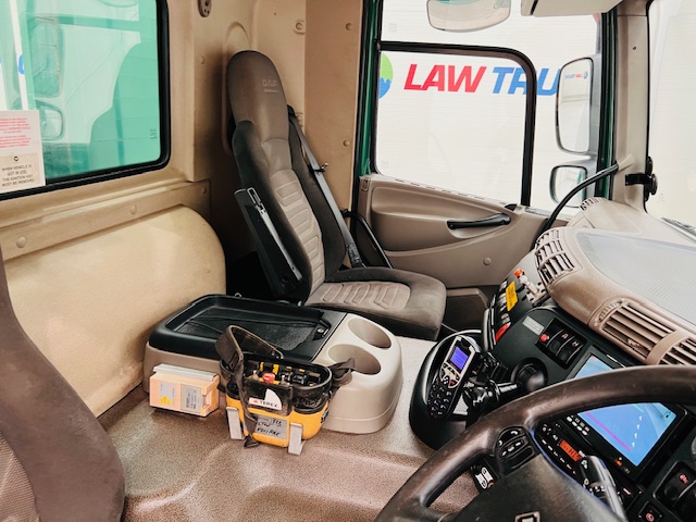 DAF CF75 310 Rear Lift Day Cab Dropside Brick Grab