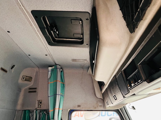 Volvo FM7 250 Globetrotter Flatbed