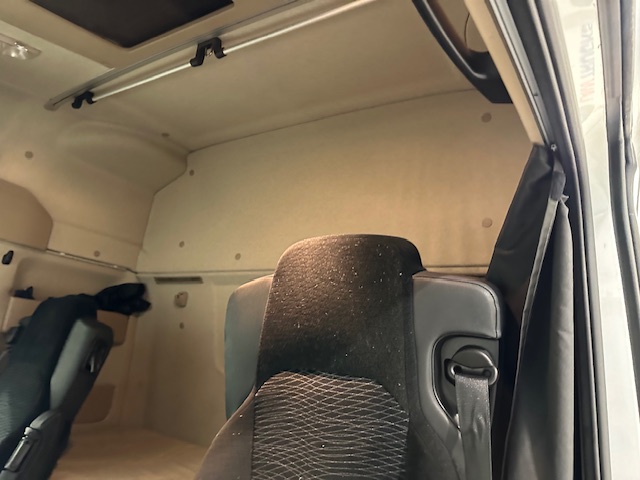 Mercedes Actros 1830 Sleeper Cab Box Van