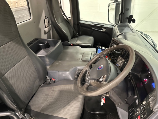 Scania P400 8×4 Rest Cab Steel Tipper
