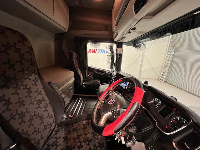 Scania R450 6×2 Midlift Tractor Unit