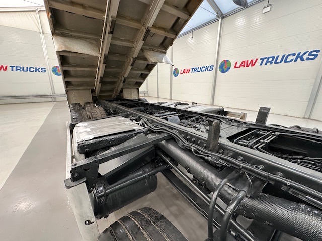 DAF CF 370 8×4 Day Cab Tipper Manual