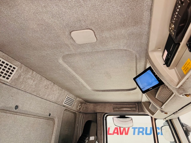 Iveco Stralis 310 AT 6×2 Fridge Box