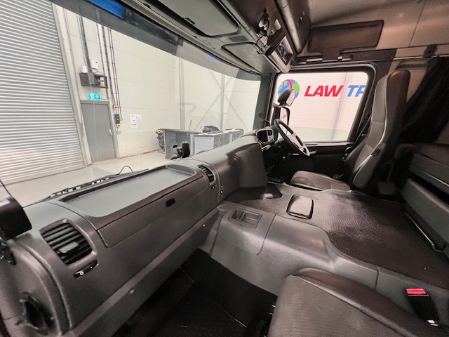 Scania P250 4×2 Sleeper Cab Fridge Box