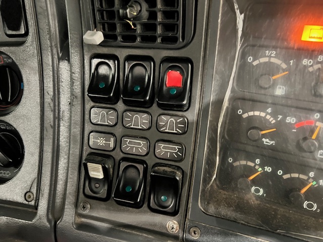 Scania P94 220 4×2 Day Cab Recovery Truck