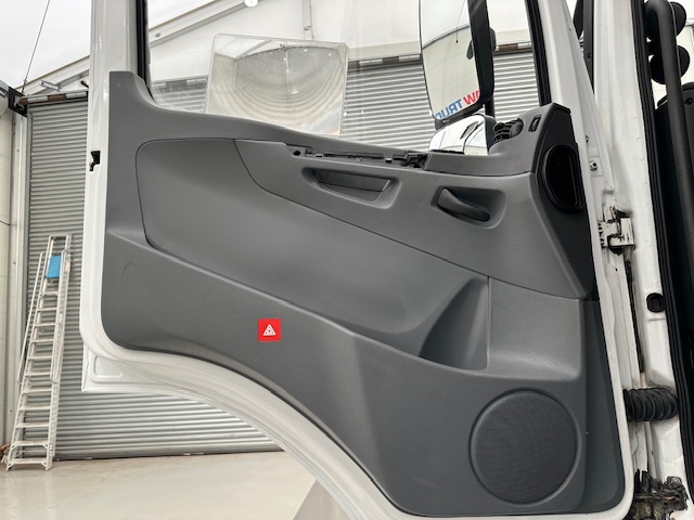 Mercedes Axor 1824 Day Cab Box Van