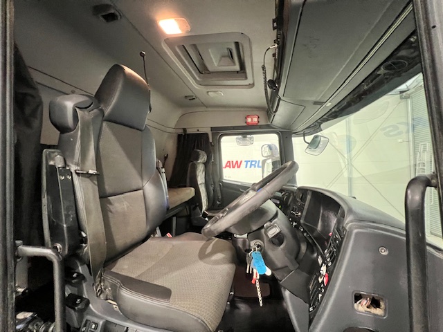 Scania R410 8×4 Sleeper Cab Bulk Tipper