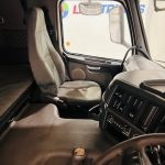 Volvo FM9 260 10 Tyre Sleeper Cab Curtainsider - thumbnail