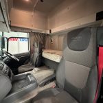 DAF CF 330 6×2 Rear Lift Sleeper Cab Curtainsider - thumbnail