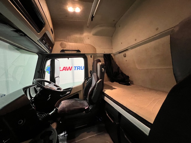 Mercedes Actros 2545 6×2 Midlift Tractor Unit