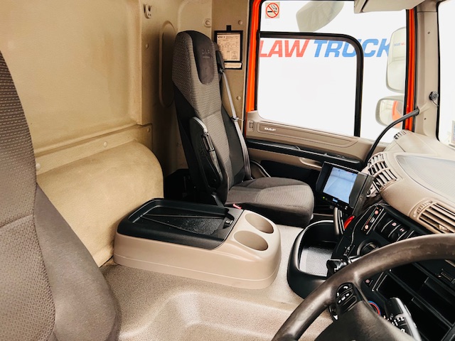 DAF CF75 310 6×2 Rear Lift Day Cab Curtainsider