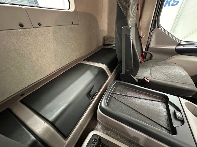 DAF LF 260 4×2 Urban Tractor Unit Trailer
