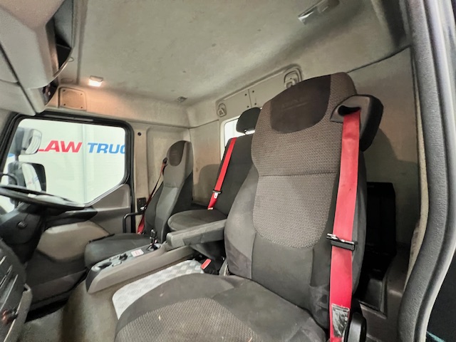 DAF LF 260 4×2 Rest Cab Tractor Unit