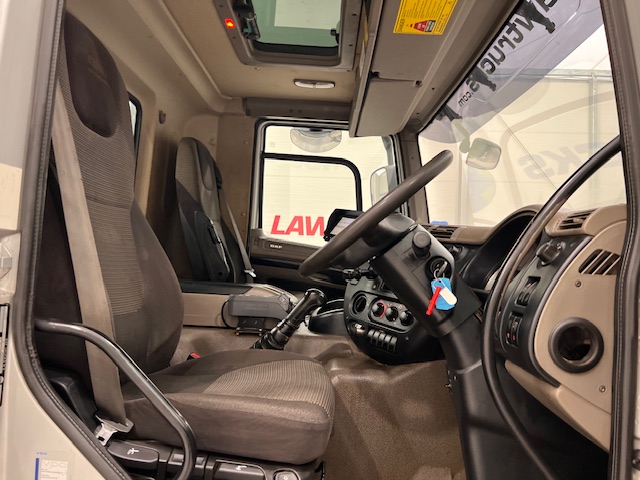 DAF CF85 410 8×4 Day Cab Hookloader Manual