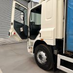 DAF CF65 220 Sleeper Cab Curtainsider Manual - thumbnail