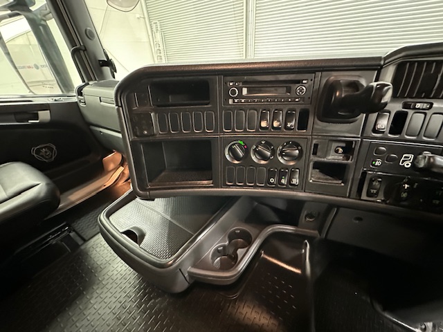 Scania R450 6×2 Midlift Highline Tractor Unit