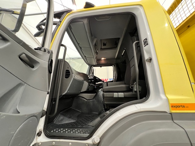 Mercedes Axor 2529 Rear Lift Brick Grab Manual