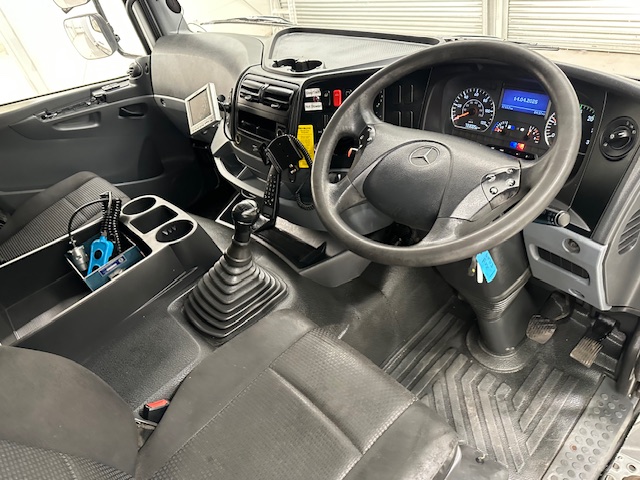 Mercedes Axor 1824 Day Cab Box Van
