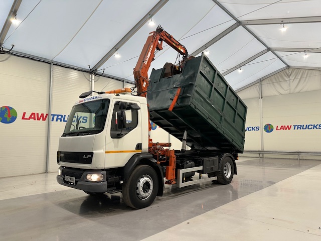 DAF LF55 220 4×2 Steel Tipper Grab Manual