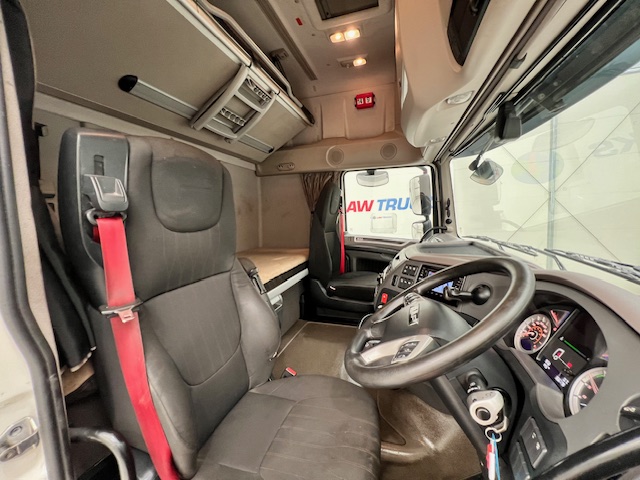 DAF XF 480 6×2 Midlift Tractor Unit