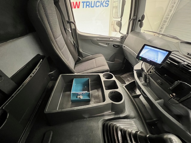 Mercedes Axor 1824 Day Cab Fridge Box