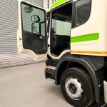 Scania P280 6×2 10 Tyre Rear Lift Curtainsider - thumbnail