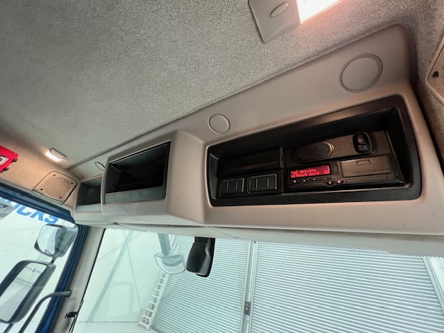 DAF LF 180 Day Cab Dropside with Tail Lift