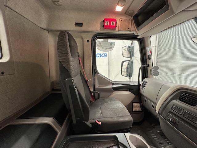 DAF LF 260 4×2 Urban Tractor Unit Trailer