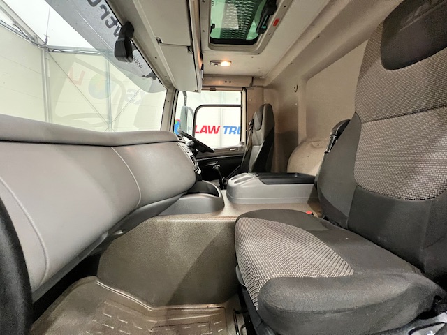 DAF CF 260 4×2 Day Cab Fridge Box