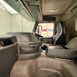 Volvo FM 460 8×4 Steel Tipper Grab - thumbnail