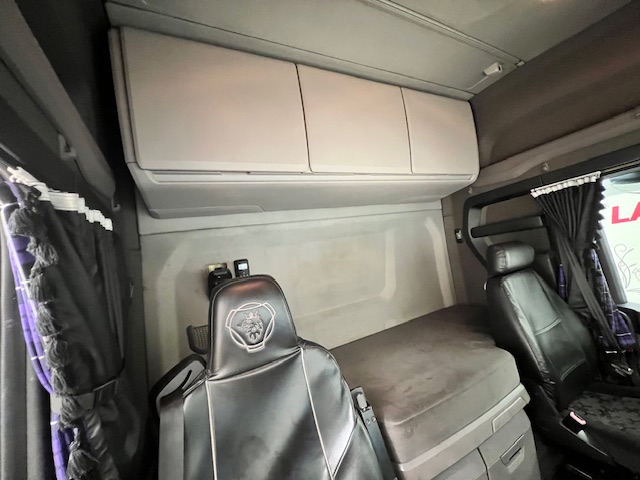 Scania S450 6×2 Midlift Highline Tractor Unit