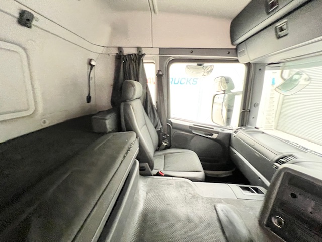 Scania P320 6×2 10 Tyre Sleeper Cab Dropside