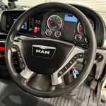 MAN TGM 18.250 4×2 Sleeper Cab Curtainsider - thumbnail