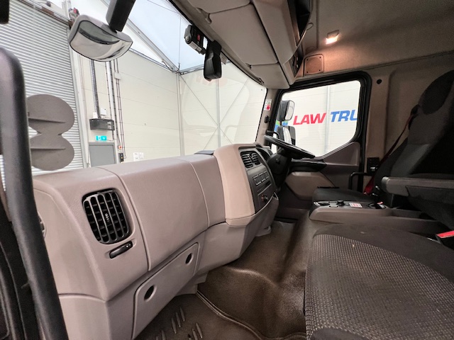 DAF LF 260 4×2 Rest Cab Tractor Unit