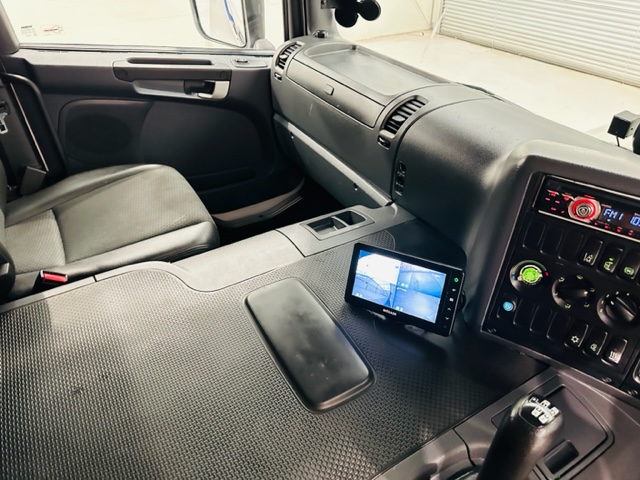 Scania P250 4×2 Sleeper Cab Box Van Manual