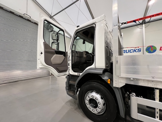 DAF LF 230 Dropside Scaffolding Truck Manual
