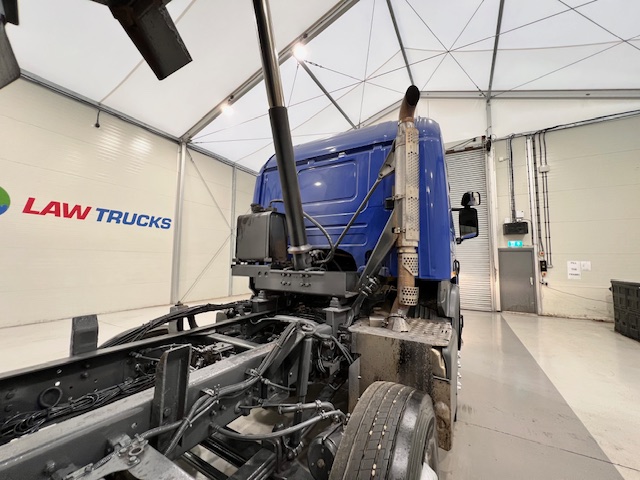 Scania P370 8×4 Sleeper Cab Tipper Manual