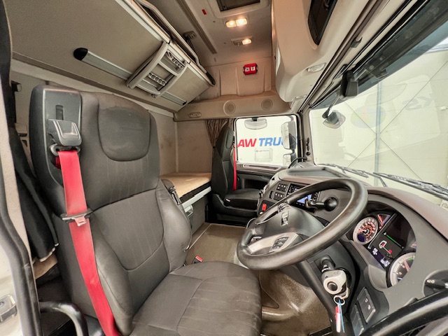DAF XF 480 6×2 Midlift Tractor Unit