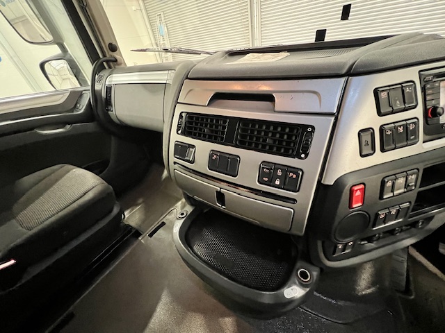 DAF XF 510 6×2 Midlift Tractor Unit Manual
