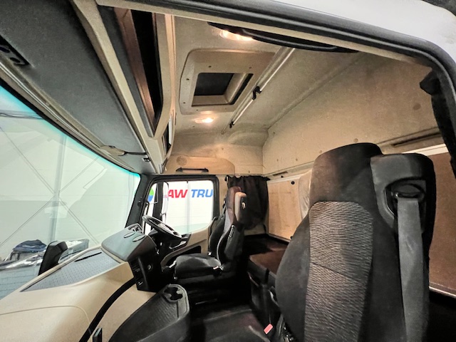 Mercedes Actros 2545 6×2 Midlift Tractor Unit