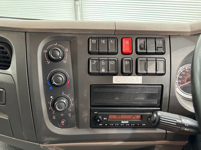 DAF LF 260 4×2 Urban Tractor Unit Trailer