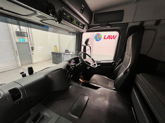 Scania P250 4×2 Sleeper Cab Fridge Box